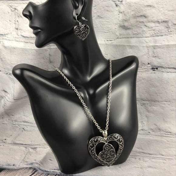 FASHION JEWELRY - Picture 12 of 15